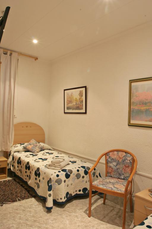 Hostal Aribau Barcelona Eksteriør billede