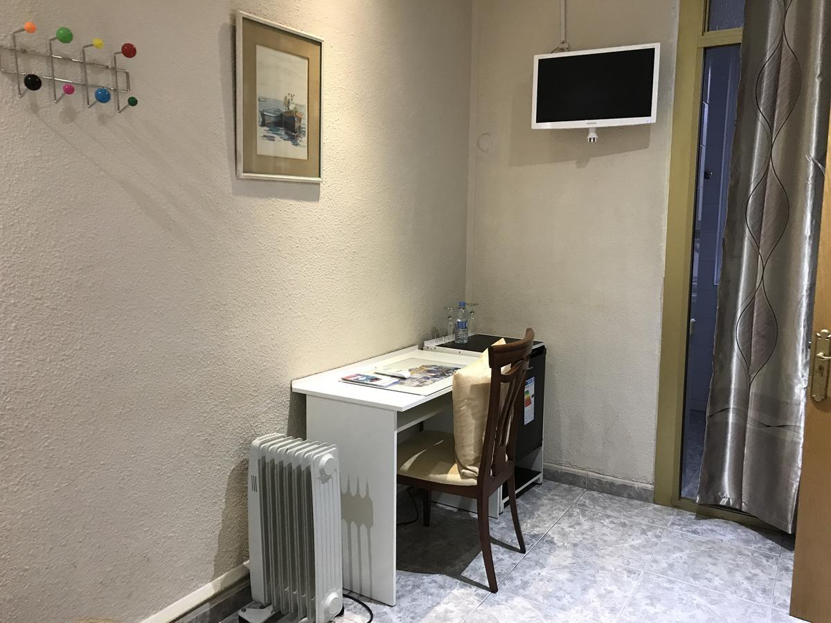 Hostal Aribau Barcelona Eksteriør billede
